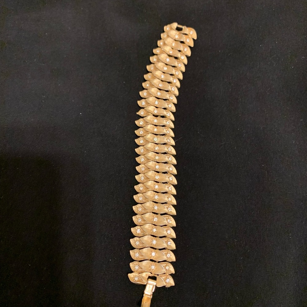 Vintage gold tone bracelet